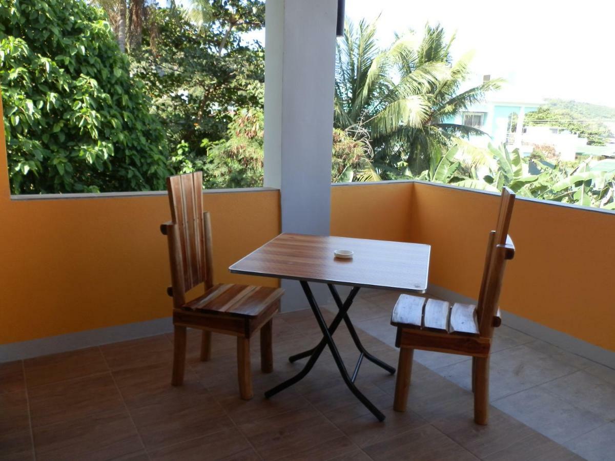 The Blue Pagong Aparthotel Puerto Galera Room photo